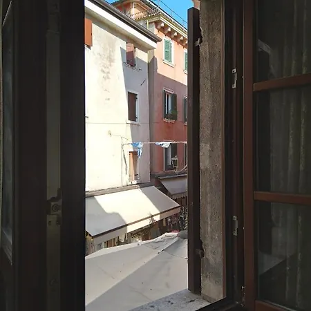 Originari Del * Garda (Verona)